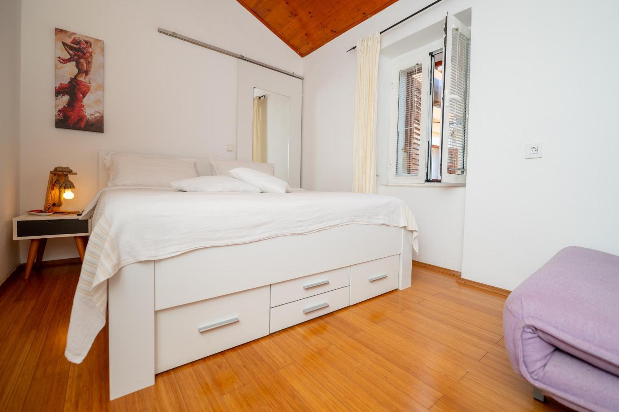 Apartments Vitoria Малий Лошинь Екстер'єр фото
