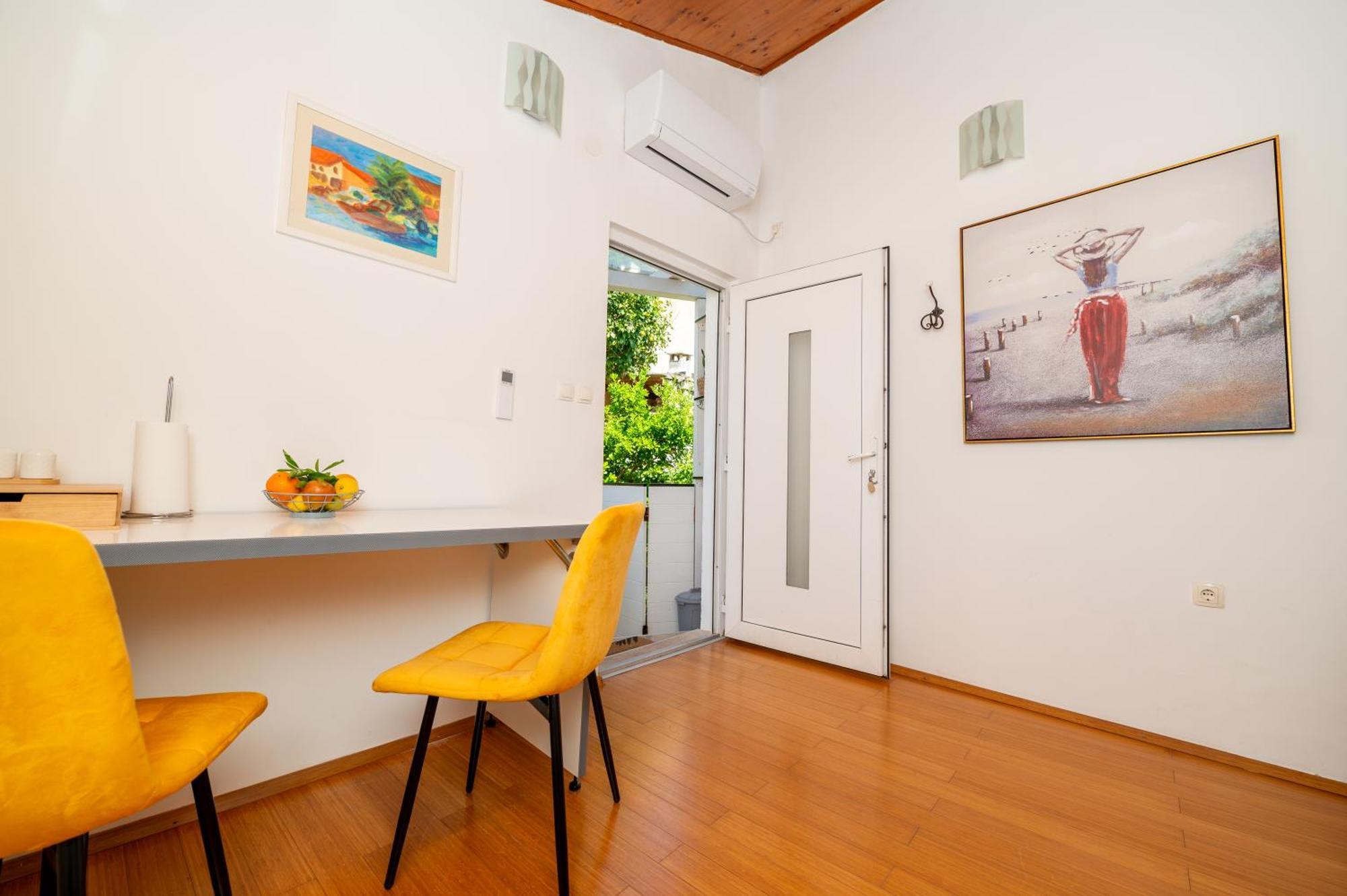 Apartments Vitoria Малий Лошинь Екстер'єр фото